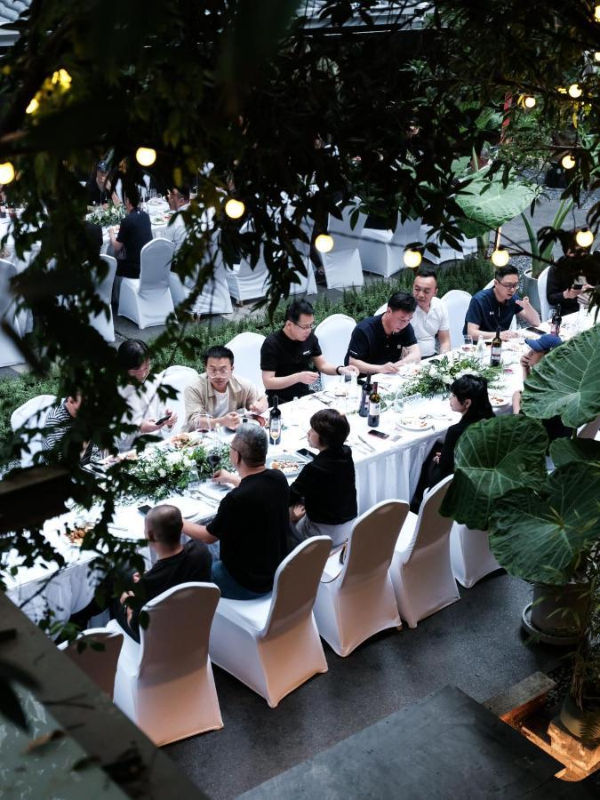 Wezo Hotel Kuanzhai Alley Chengdu-Breakfast Till 12Noon-Lv City Guide Recommended Hotel Eksteriør bilde